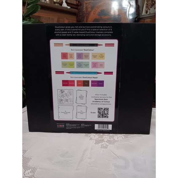 Spectrum Noir Academy of Colour 41 piece duocolour marker kit cute character NIB - Picture 2 of 2